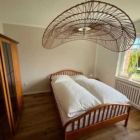 Haus Gotzbert I Ug I Naehe Klinikum I 40qm I 2 I Kueche I Bad I Garten I Terrasse Appartement *